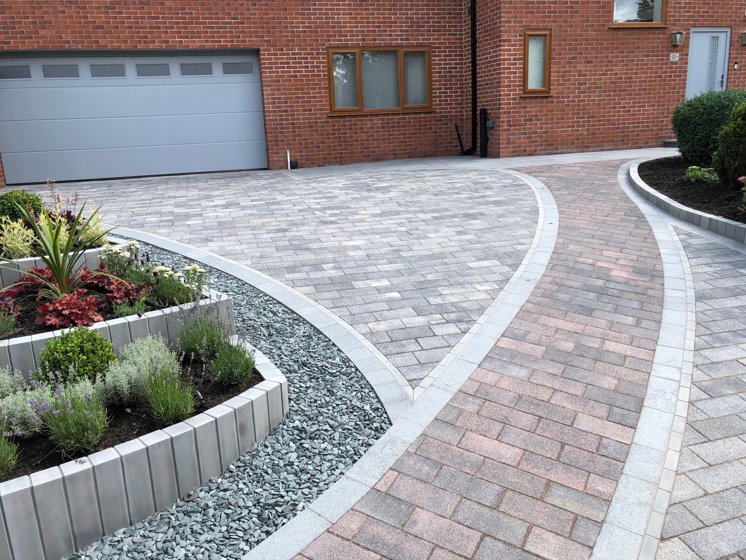 5 Things to Consider Before Installing a New Driveway