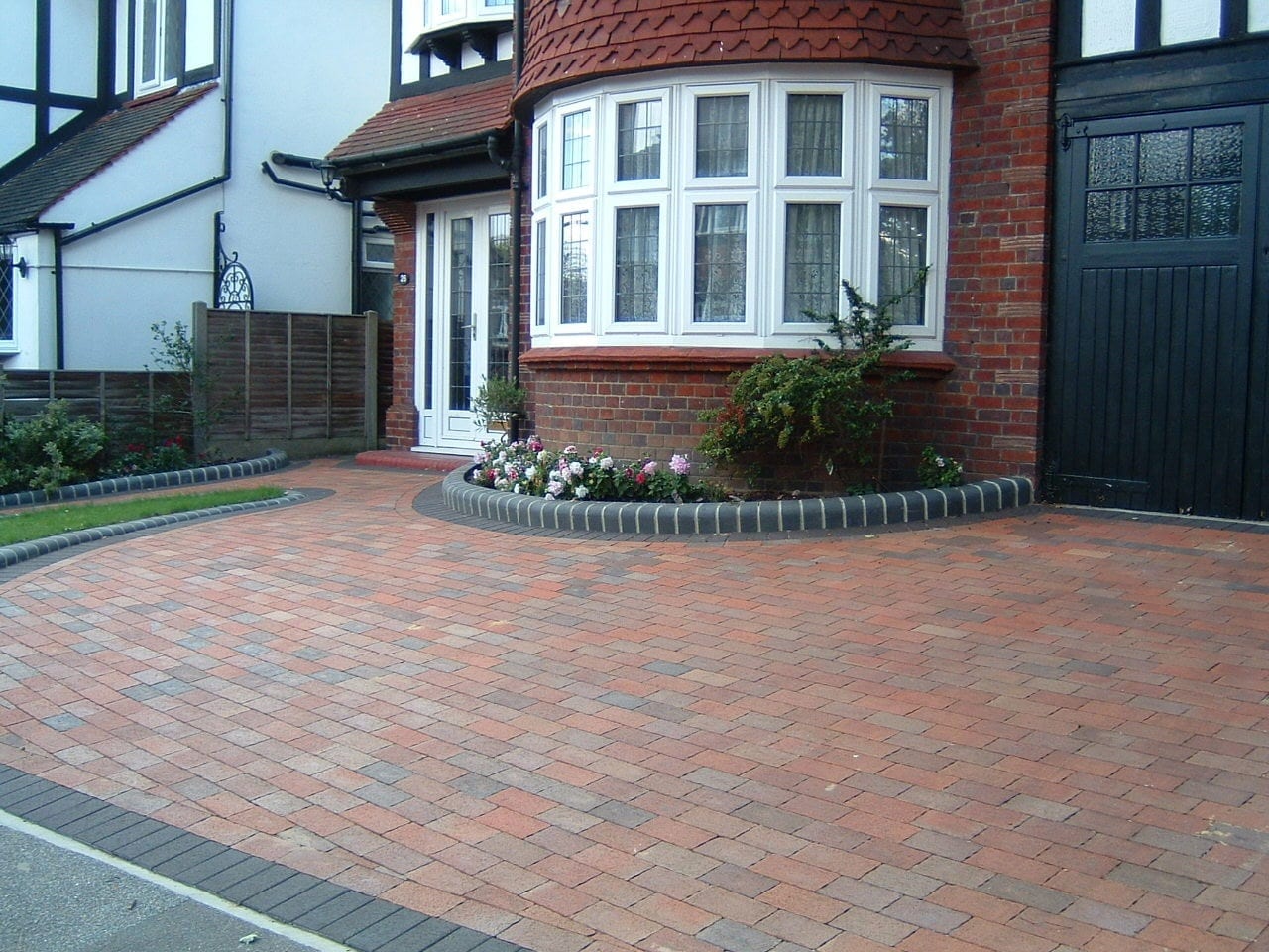 Driveway Designs for Small Spaces