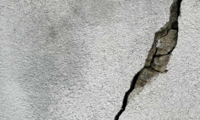 How to Deal with Driveway Cracks and Holes